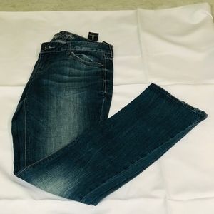 Curvy Fit Mid Rise Jeans
